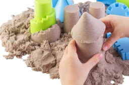 Natur Sand 3 kg with molds letters and numbers and sandpit